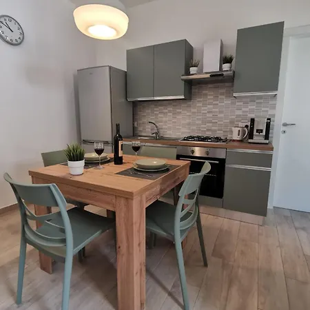 Daire La Cartolina *