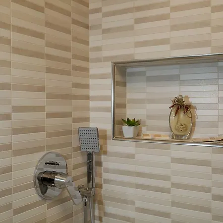 Daire La Cartolina *