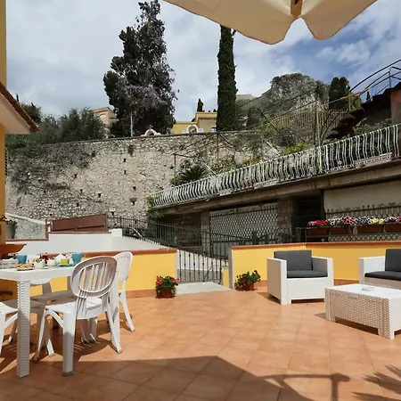 Daire La Cartolina Taormina