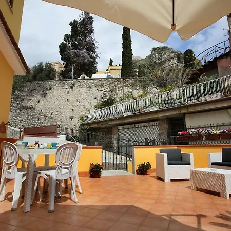 La Cartolina * Taormina